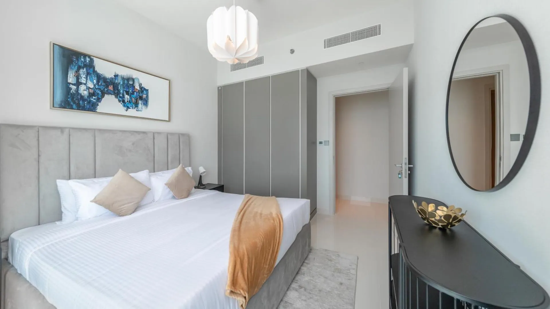 Eden'S Homes & Villas - Sunrise Bay Emaar Beachfront Dubai Apartment